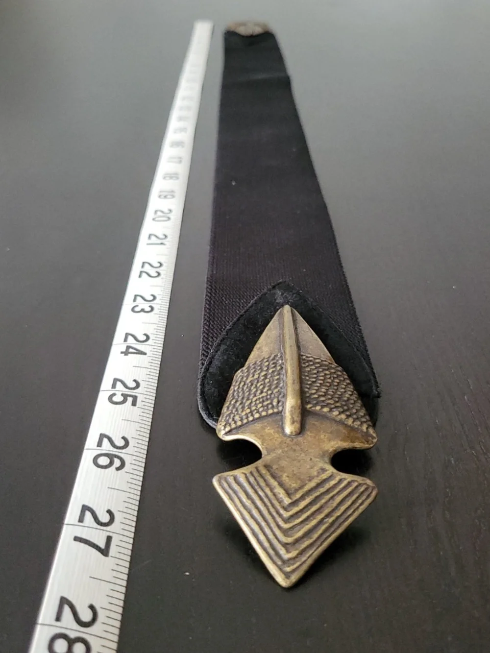 Black Stretch Belt with Brass Tone Arrow Head Buckle Vintage Waist-Cincher